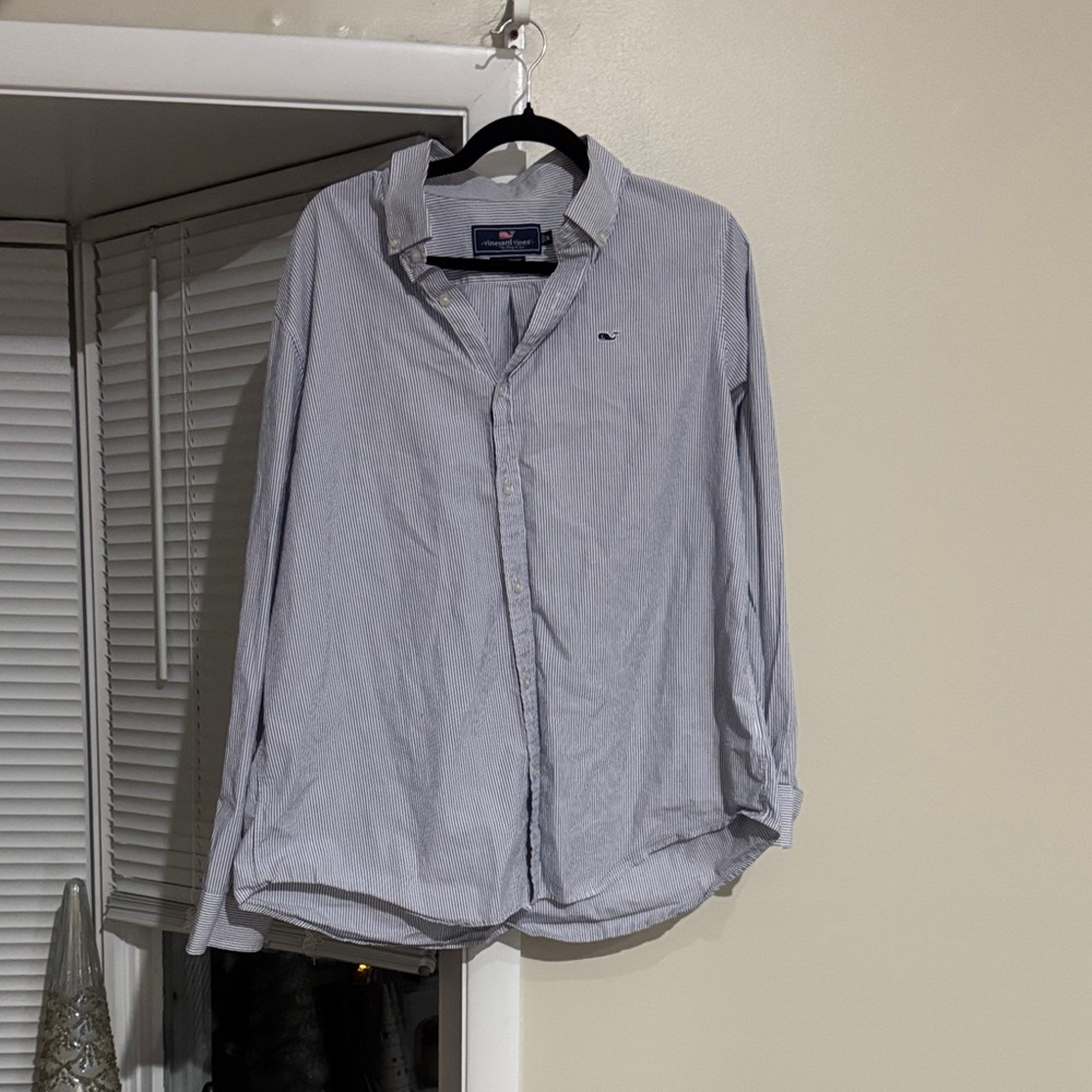 Vineyard Vines Men's Light Blue Button Down Shirt